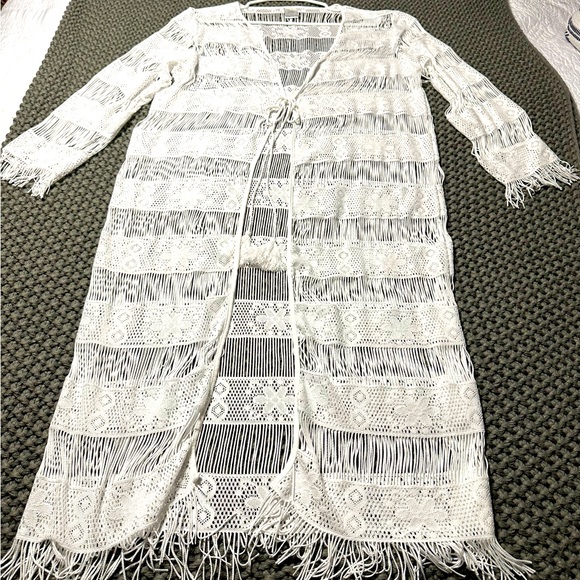 Alexa & Stella XL white pointelle kimono/coverup, fringe, self tie closure. - Picture 1 of 4